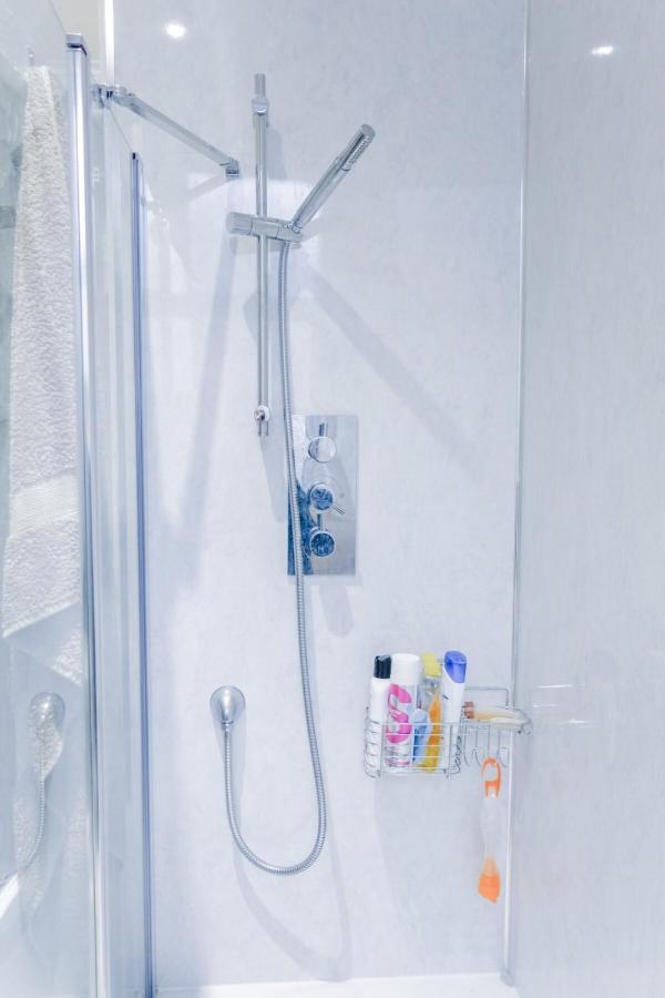 Newly Furnished 2 Bedroom Apartment On Leith Walk EDI Kültér fotó